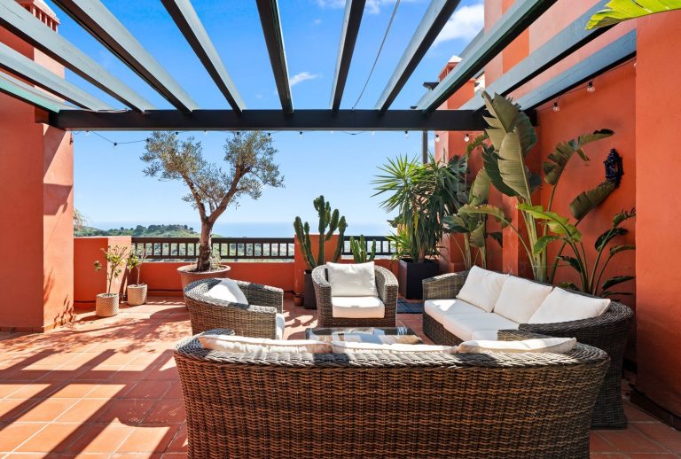 aea7b2b56f67f8d45e64e7cd815eed21 - 2