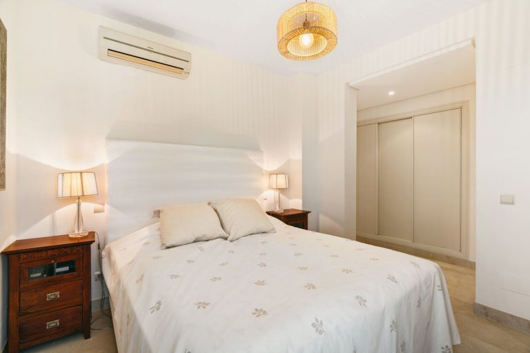 aea7b2b56f67f8d45e64e7cd815eed21 - 8