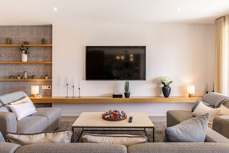 afa546f36becd978bb1b4ac6a4b7c6a1 - 5