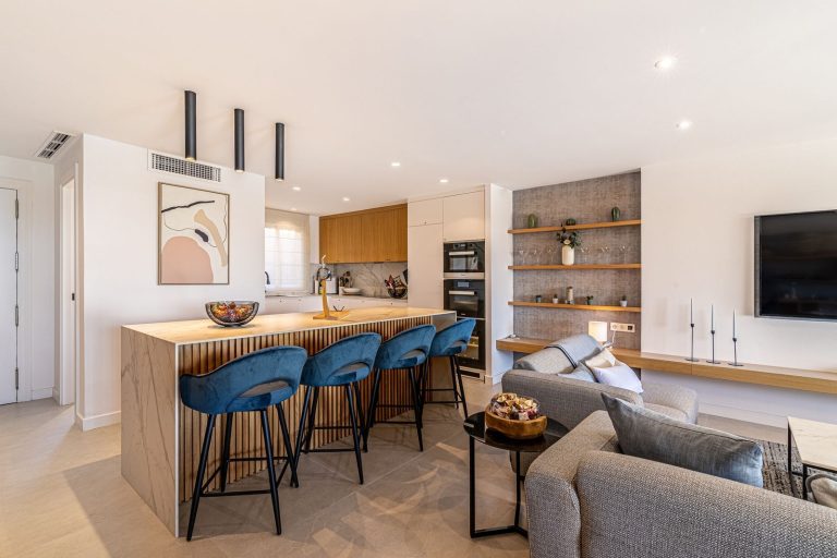 afa546f36becd978bb1b4ac6a4b7c6a1 - 8