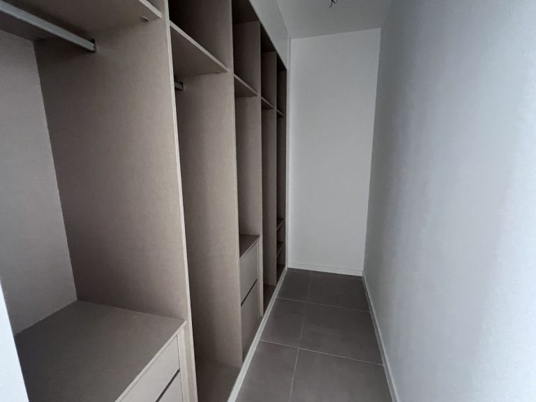 b22caae20baedf4ded480cd39c1ae3f6 - 10