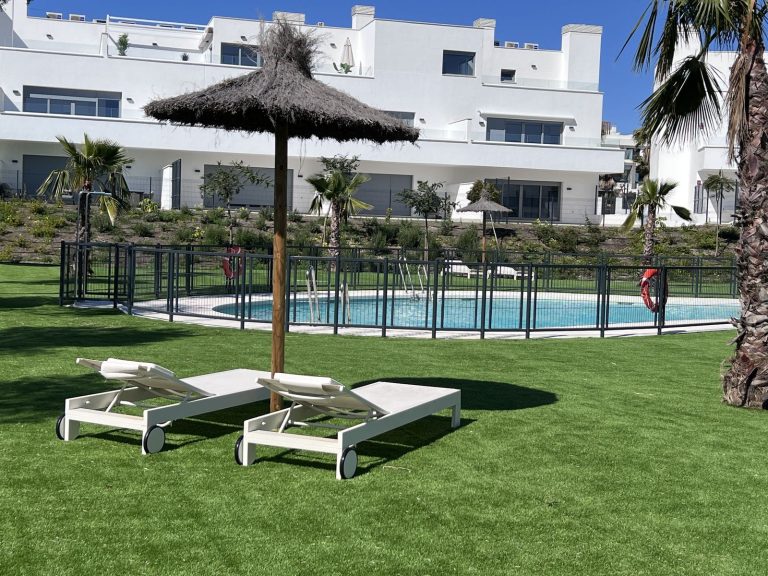 b22caae20baedf4ded480cd39c1ae3f6 - 14