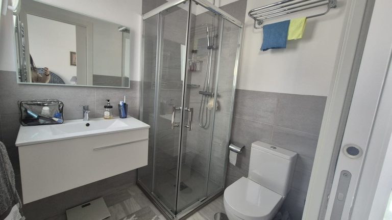 b242c9aa2e612498891f0ee9f0f82244 - 8