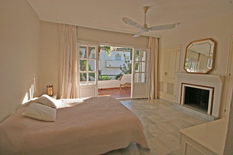 b256dae375c6249ec769ee77615fbc6e - 11