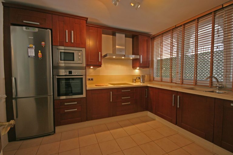 b256dae375c6249ec769ee77615fbc6e - 4