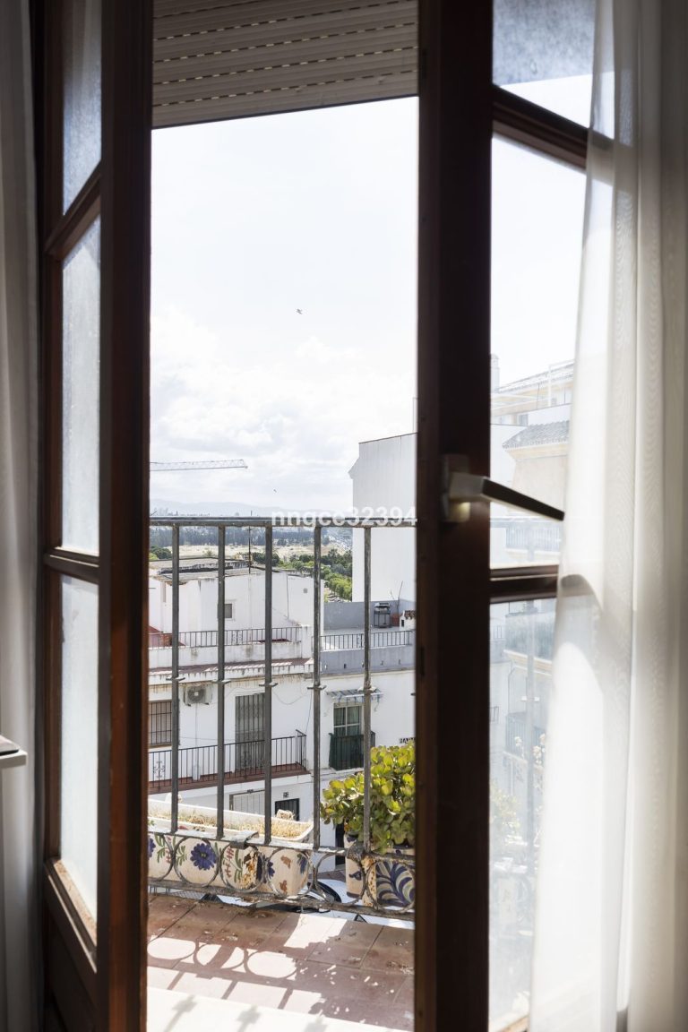 b33d7818930d42b2a7c257b1091b7168 - 13