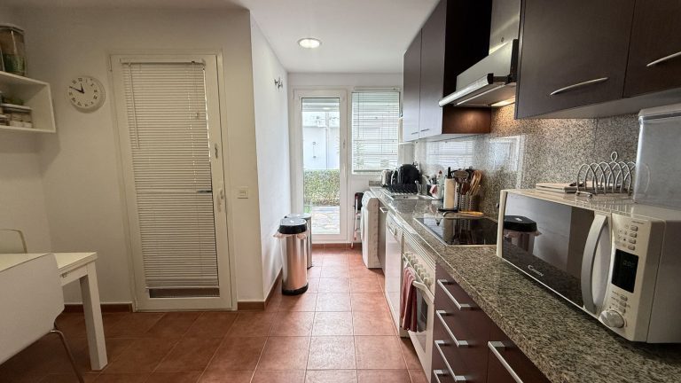 b41cf7e6bbaa995a714b555e856b73d5 - 16