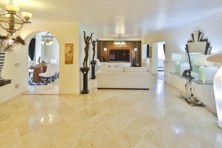 b611da13143979cb4232b6759a53b0bc - 10