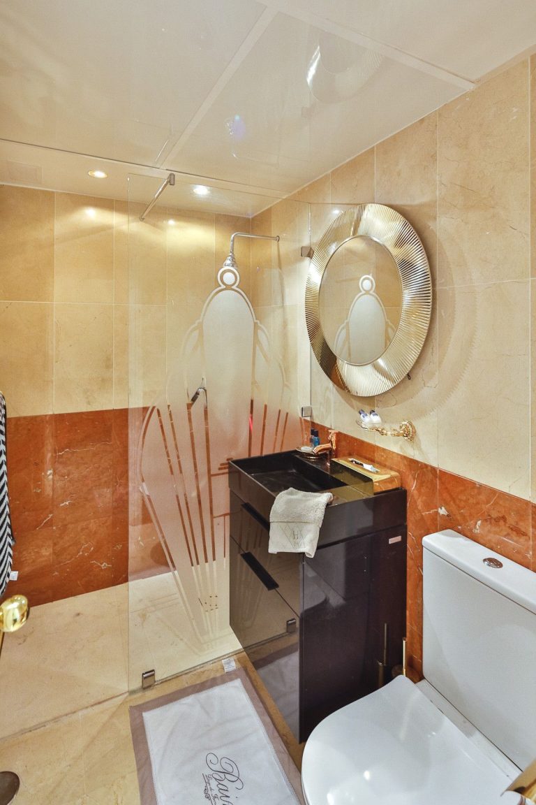 b611da13143979cb4232b6759a53b0bc - 11