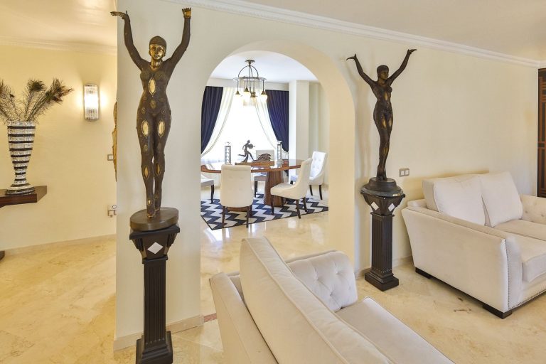 b611da13143979cb4232b6759a53b0bc - 14