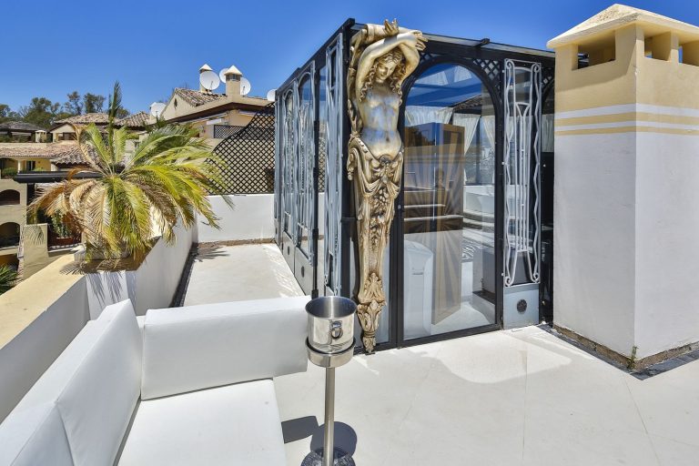 b611da13143979cb4232b6759a53b0bc - 15