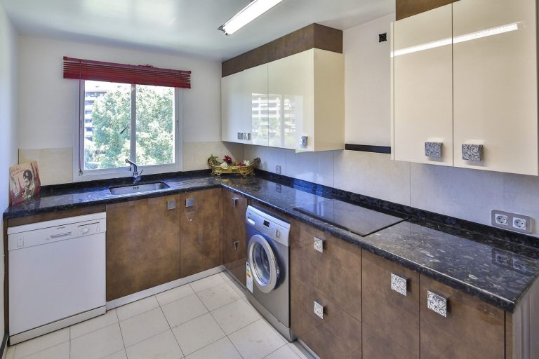 b611da13143979cb4232b6759a53b0bc - 5