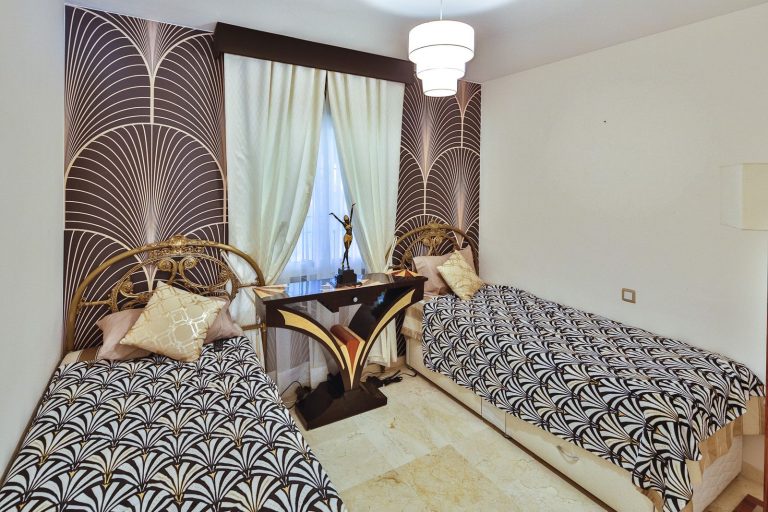 b611da13143979cb4232b6759a53b0bc - 9