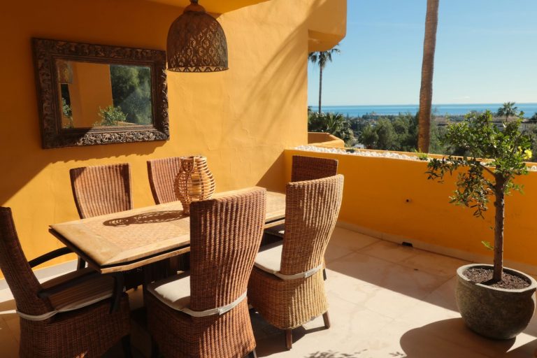 b74f5202bfac442bbd4ae493e72a5dc6 - 13