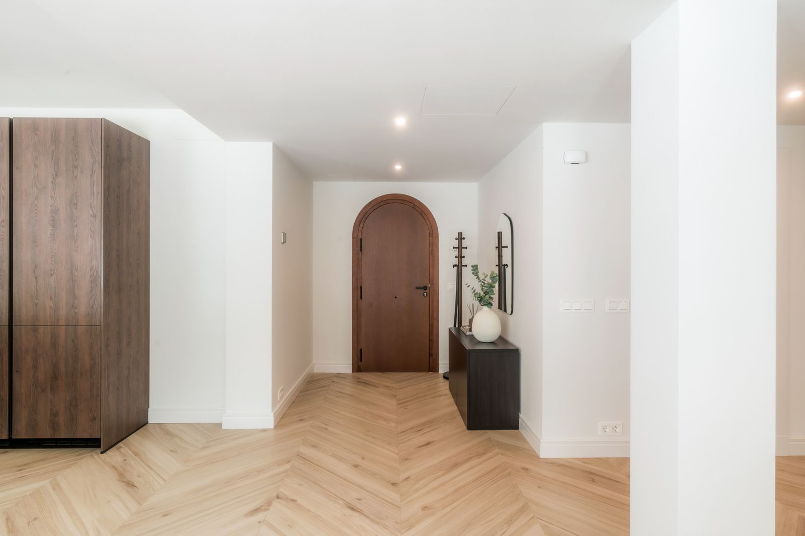 b797974f1cdba44c0f06940887e21f61 - 16