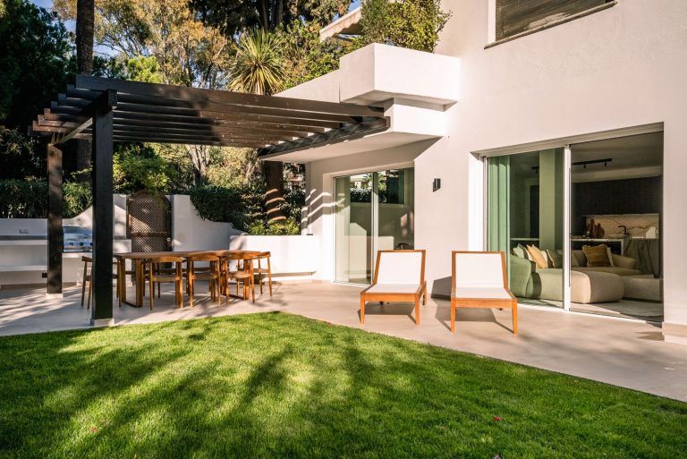 b797974f1cdba44c0f06940887e21f61 - 4