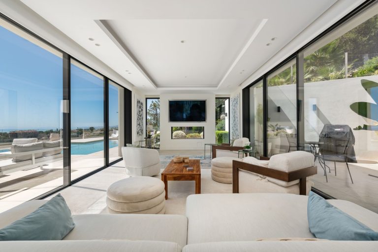 b7a10bb93f456f88be3364086de0700d - 7