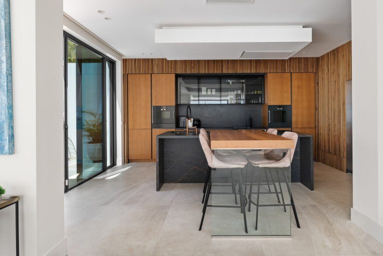 b7a10bb93f456f88be3364086de0700d - 9