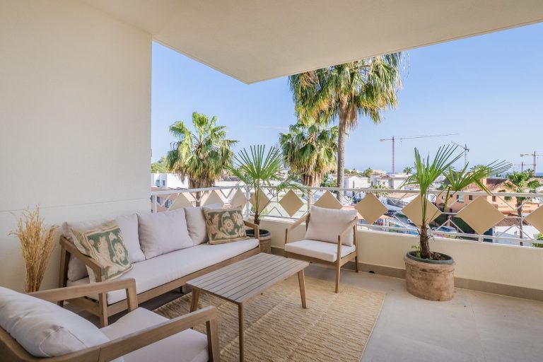 b91b07e73ed922016b1b2e12c1b217e2 - 12