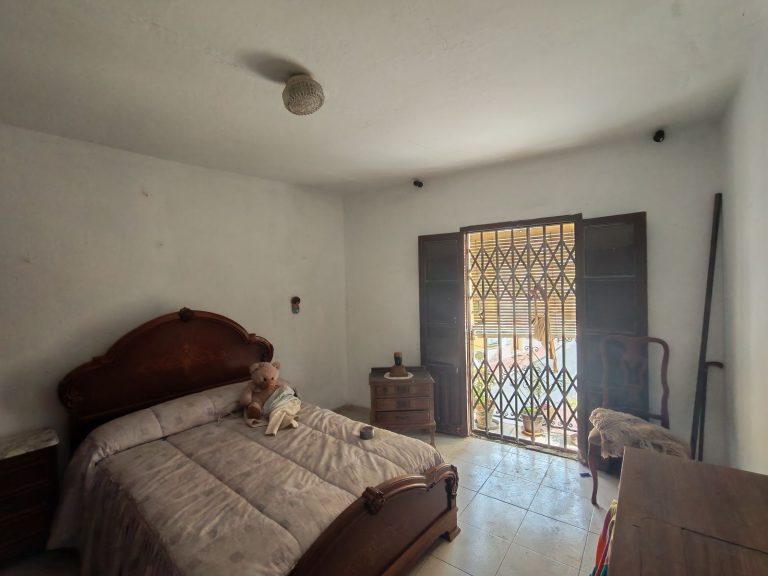 b920b7c614447556312540a305ed8f81 - 12