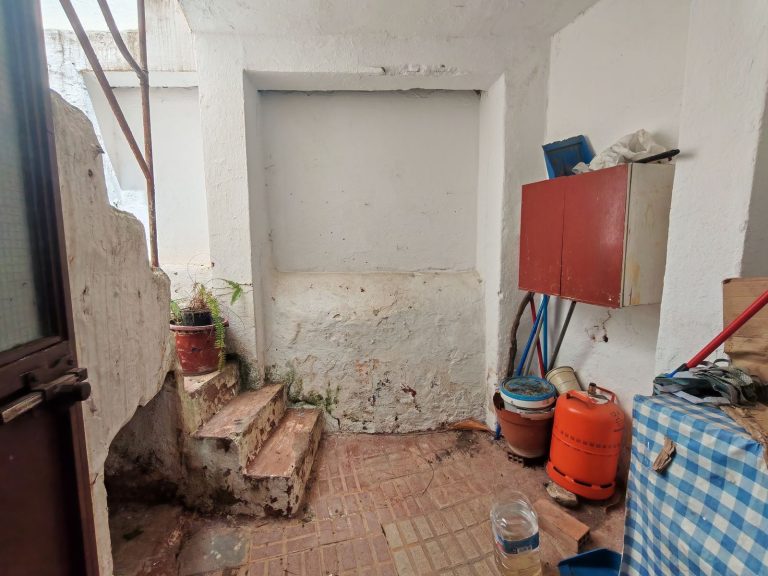 b920b7c614447556312540a305ed8f81 - 14