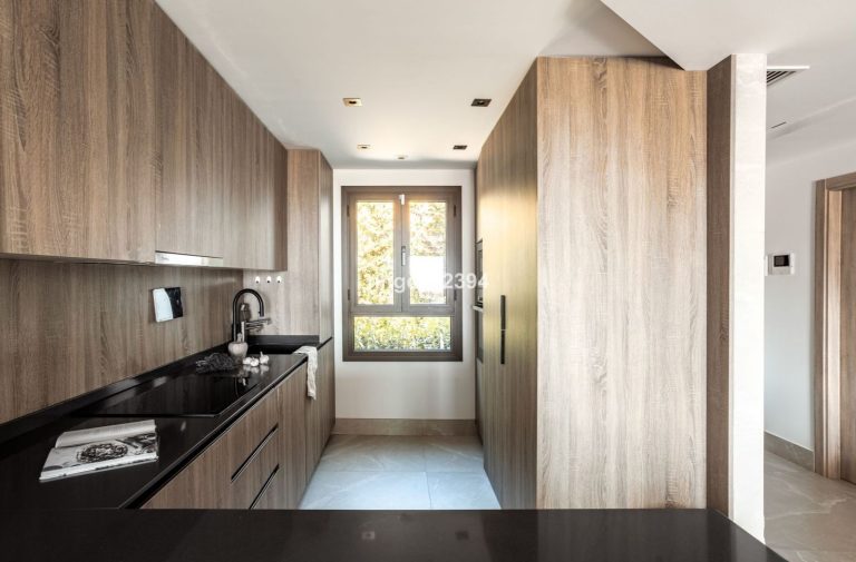 b939ccf48168ac487bcbd9fc8c84a9fc - 9