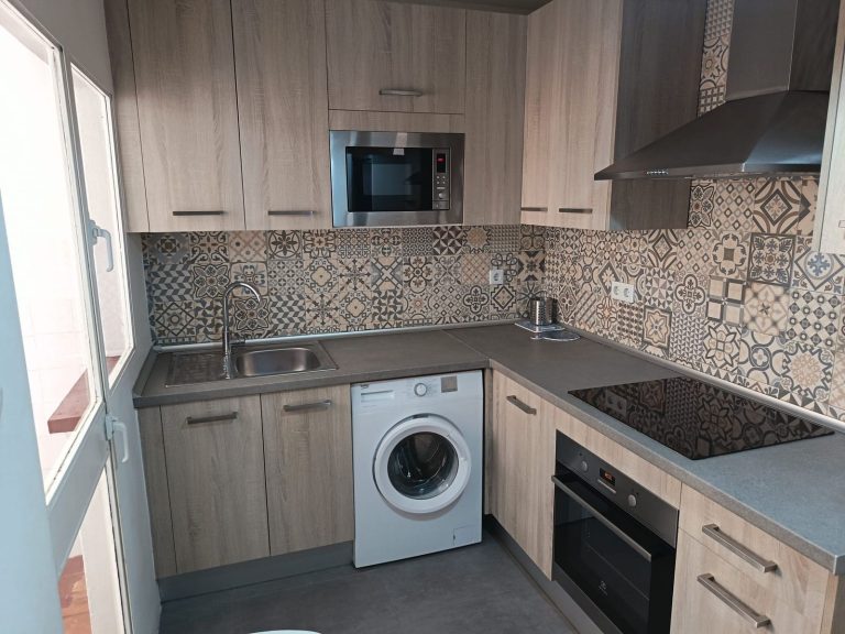 bb0e4614d25496fa0b548c9b083cc07a - 6