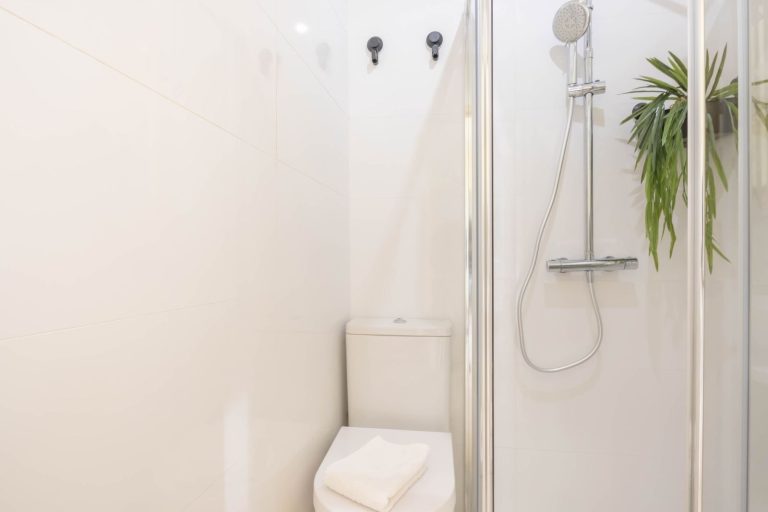 bd06fb1d1d09a81753c447f50bcd06ec - 9