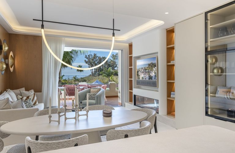 bd09c2c8ea1665638f50bec6ecb866fd - 11