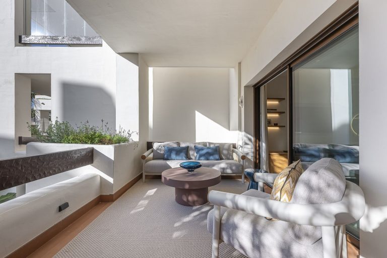 bd09c2c8ea1665638f50bec6ecb866fd - 4