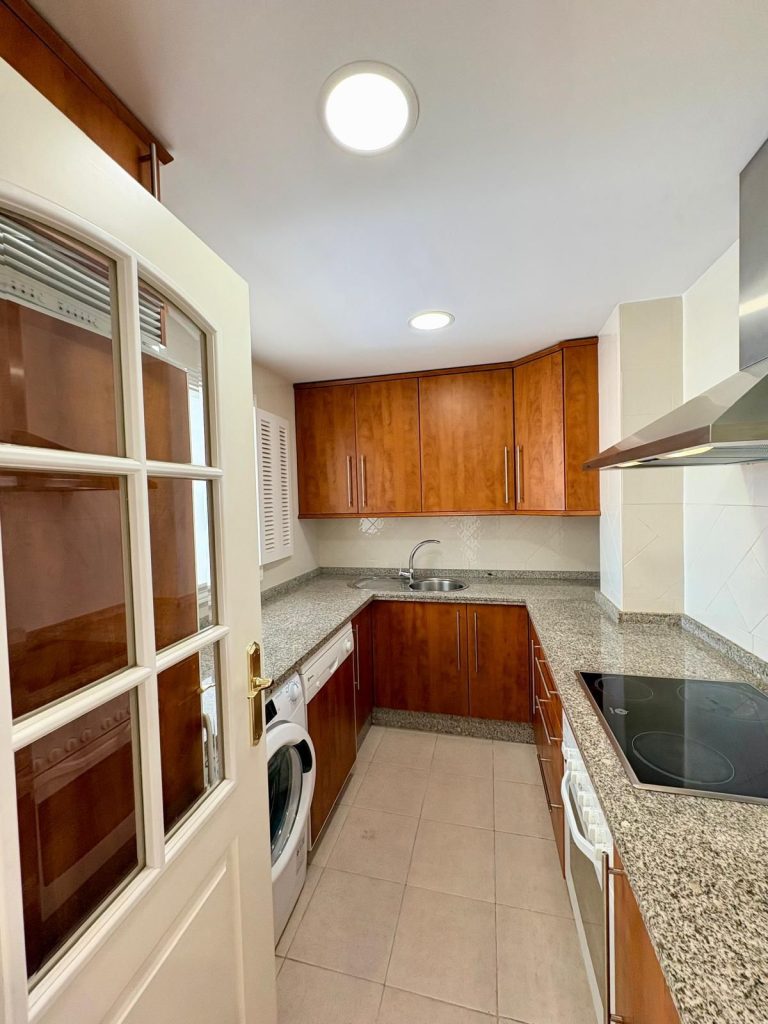 bd6750840aed9050f83ee1d4d6d7fd6a - 8