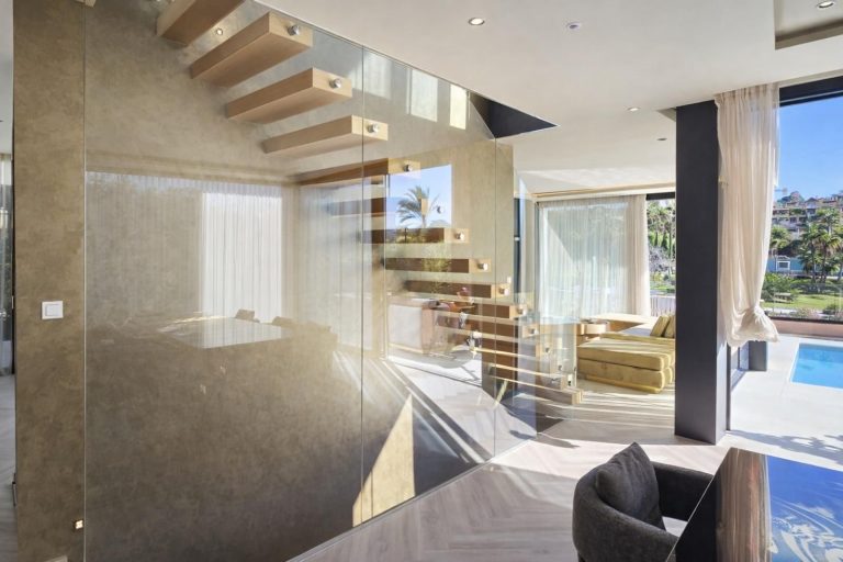 be85590ddd4ba2ebd594ee62c1da77e3 - 11