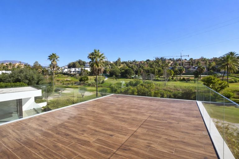 be85590ddd4ba2ebd594ee62c1da77e3 - 16