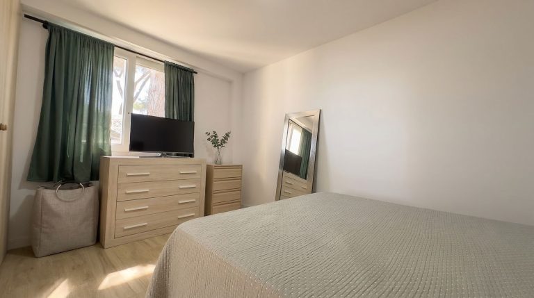 beee1da0f864048d9eb193d887a87370 - 16