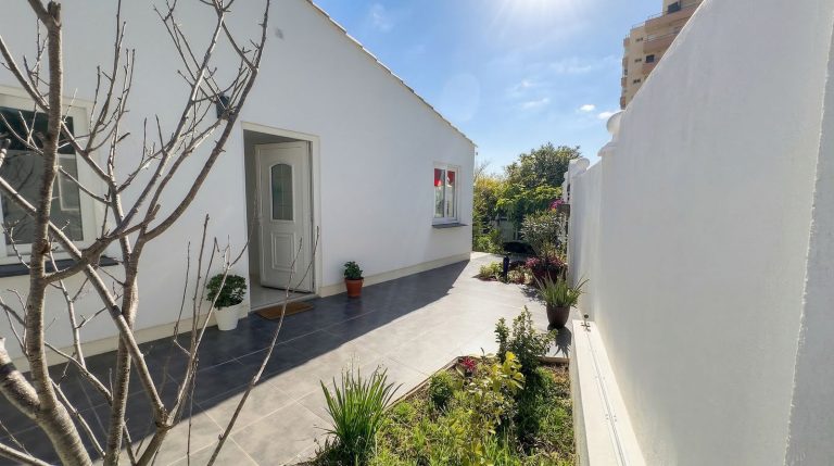 beee1da0f864048d9eb193d887a87370 - 2