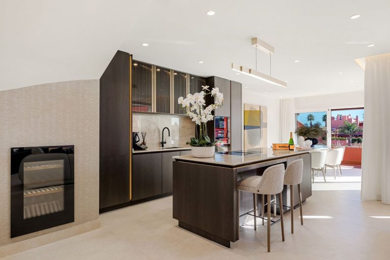 bef9fae3e4a09f9f96ef2ffef99c582a - 6