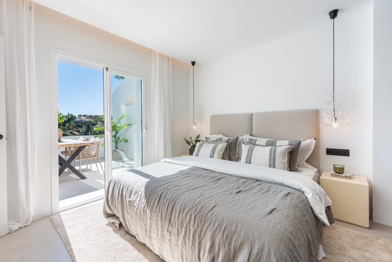 bfbdbd88cace641b655f5b71b19dc4e6 - 10