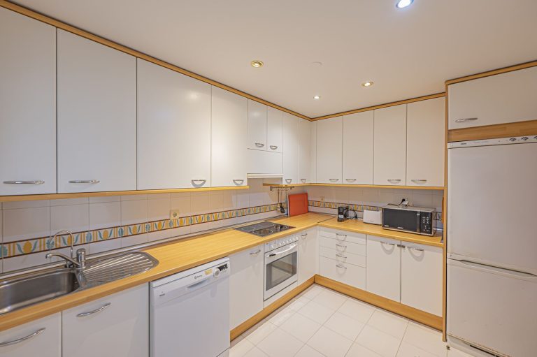 bfd77e5d23c1448c8f8d9a9572d2d039 - 11