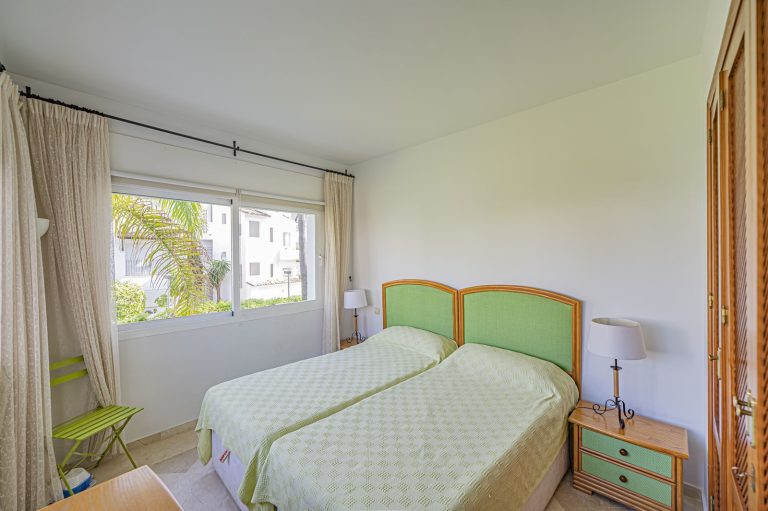 bfd77e5d23c1448c8f8d9a9572d2d039 - 15