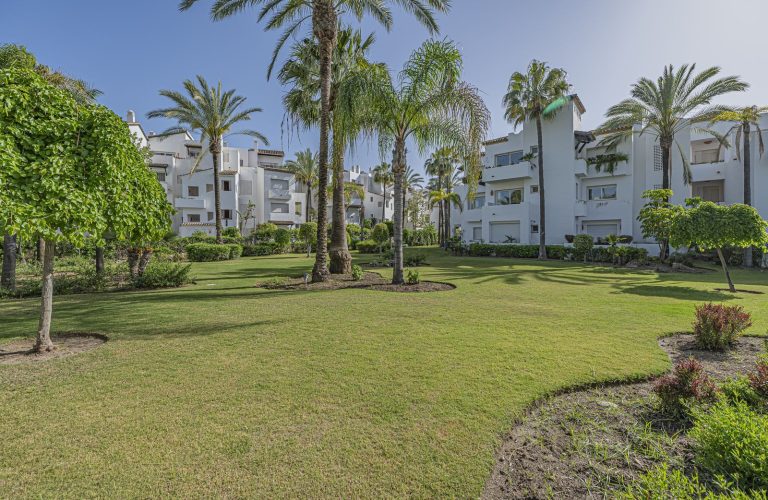 bfd77e5d23c1448c8f8d9a9572d2d039 - 2