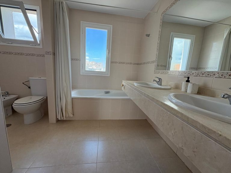 c00cd2a0823935423064efae86d6731e - 13