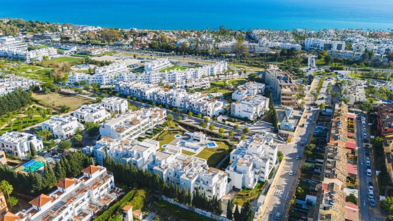 c03174909f0371abf2ce397316a87296 - 4