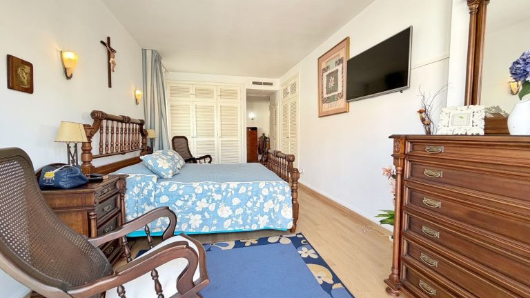 c062ac9650177a9ef96fe8c91c5ccedb - 13