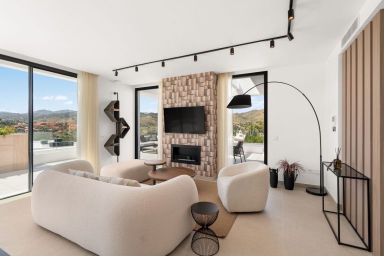 c42ef122ced671222562e7460095d2f9 - 3