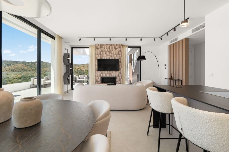 c42ef122ced671222562e7460095d2f9 - 4