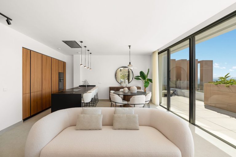 c42ef122ced671222562e7460095d2f9 - 6