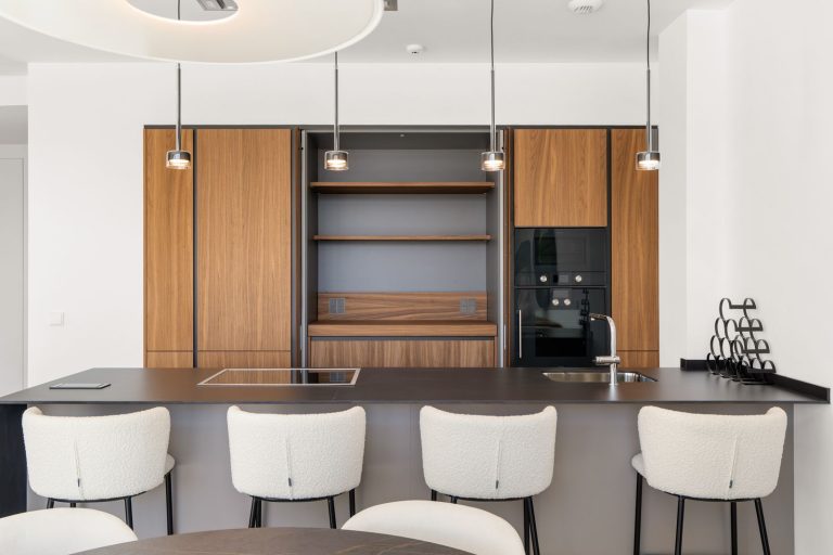 c42ef122ced671222562e7460095d2f9 - 7