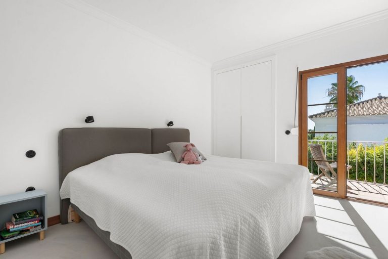 c4ddf25d969a4752e1c04553791a676c - 16