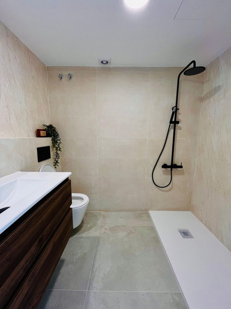 c5b06ee7f56bc8f1715bbafcbf462340 - 13