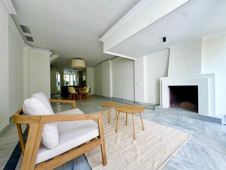 c5b06ee7f56bc8f1715bbafcbf462340 - 4